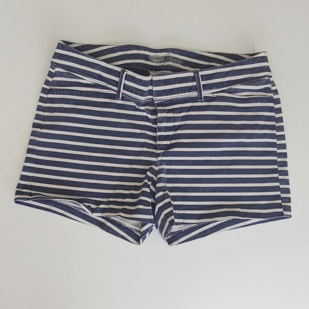 Stripped Shorts